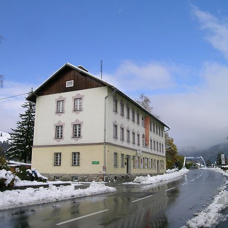 Fit Und Fun Sportherberge Kotschach-Mauthen Exterior photo
