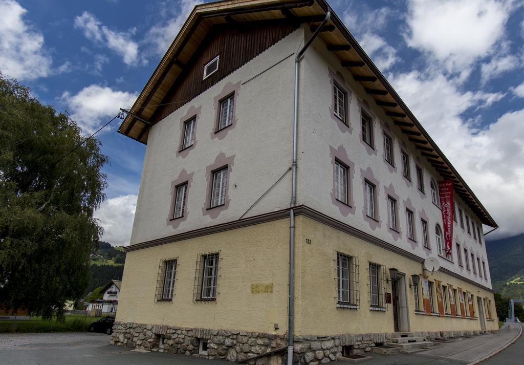 Fit Und Fun Sportherberge Kotschach-Mauthen Exterior photo